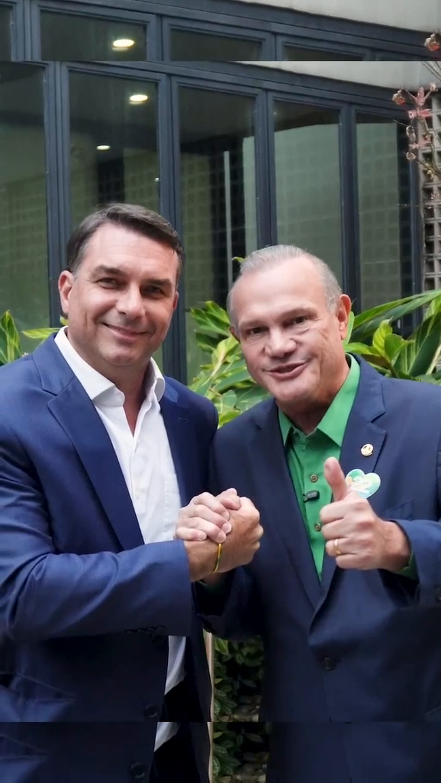 Flávio Bolsonaro pede votos para Wellington e Zé Medeiros em Mato Grosso