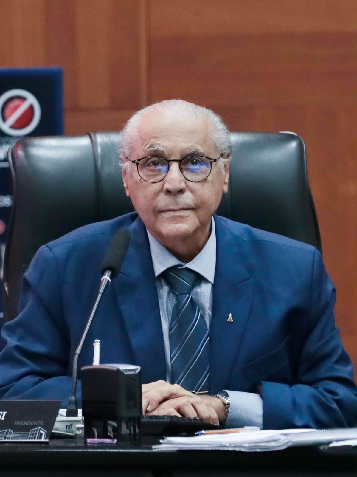JÚLIO CAMPOS DESCARTA CANDIDATURA DA FAMÍLIA À PREFEITURA DE VÁRZEA GRANDE E DEFENDE RENOVAÇÃO PARA 2028