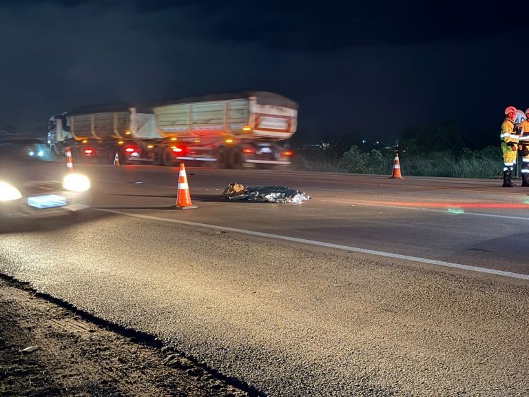 CICLISTA MORRE ATROPELADO NA BR-364 EM VÁRZEA GRANDE MOTORISTA DEIXA LOCAL