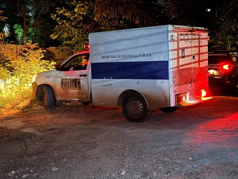 HOMEM DE 37 ANOS É ENCONTRADO MORTO COM FACADAS PELO PRÓPRIO PAI EM CUIABÁ