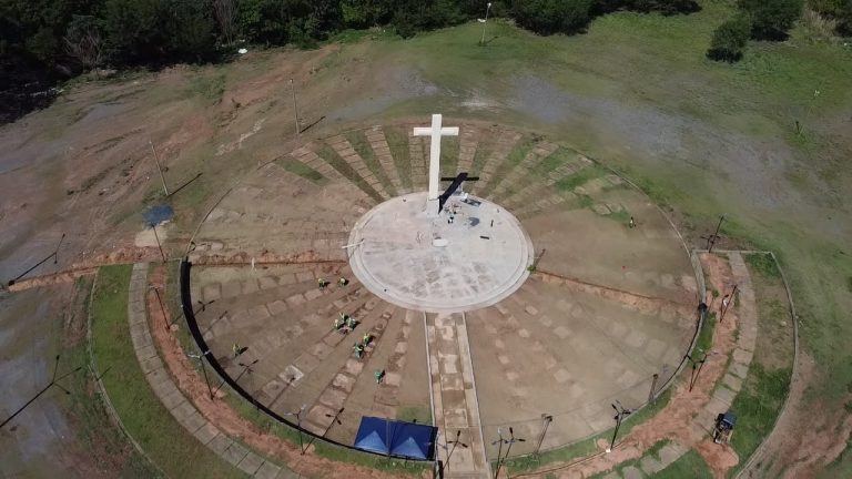 CUIABÁ REVITALIZA CRUZ DO PAPA PARA EVENTO QUE MARCA 35 ANOS DA VISITA DE JOÃO PAULO II