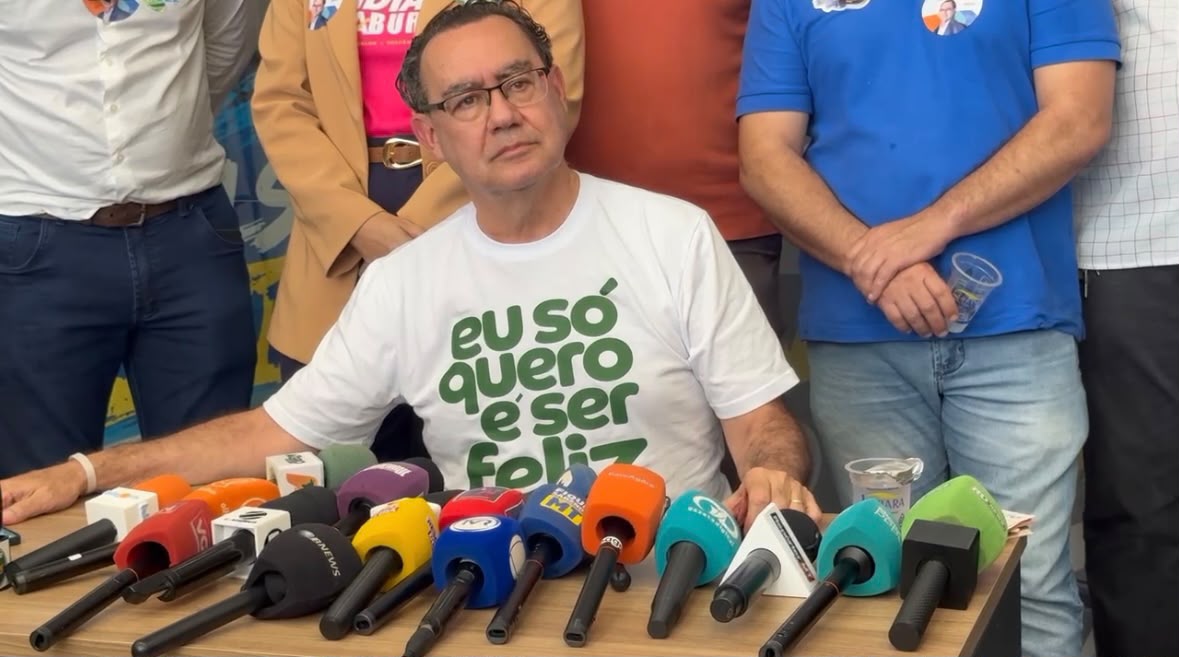 AUGUSTO CURY CRITICA FLÁVIO BOLSONARO EM CUIABÁ E DIZ QUE ADVERSÁRIO DESCONHECE REALIDADE DE MATO GROSSO